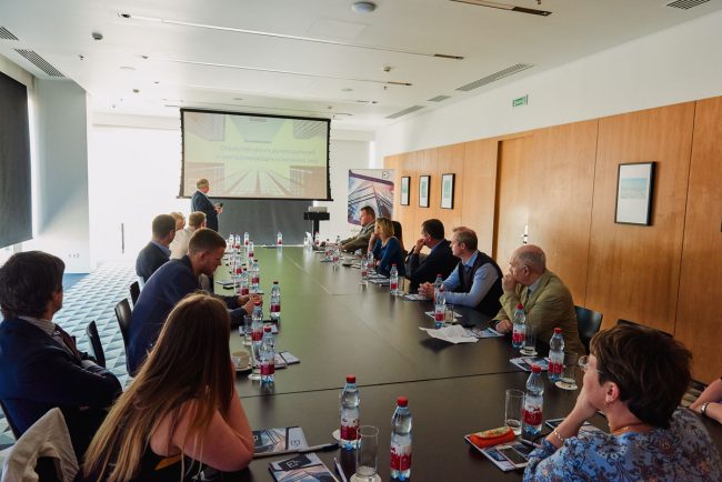 Петроконсалт деловой завтрак